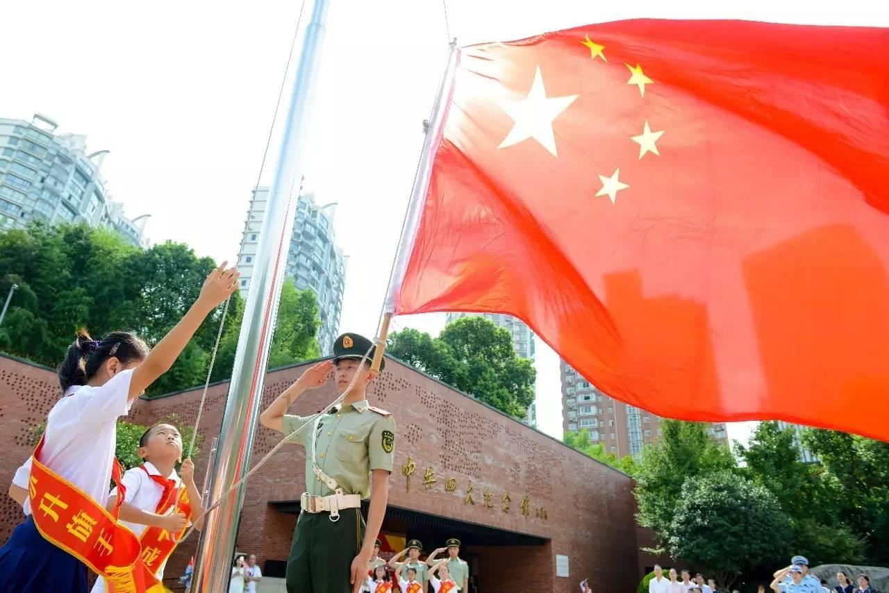 繁花：同样背信弃义，为何金花升职，梅萍却变人人喊打的过街老鼠